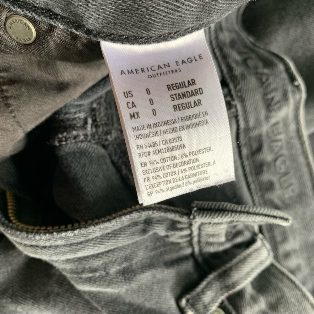 American Eagle Womens High Rise Black Jeans Denim Distressed Tapered Leg Size 0 - Picture 9 of 11